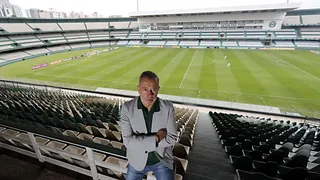 Presidente do Coritiba e mais dois integrantes do G5 testam positivo para a Covid-19