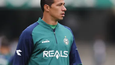 Leandro Damião encaminha saída do Coritiba
