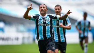 Coritiba contrata por empréstimo atacante do Grêmio