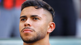Destaque do Athletico renova contrato e é sondado por gigante europeu
