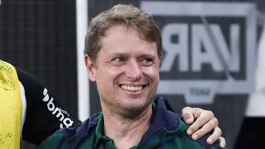 Coritiba controla o Corinthians com Josué e Ronier inspirados