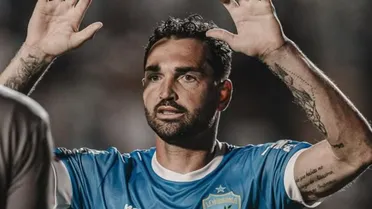 “Vantagem”, diz atacante do Londrina sobre polêmico sintético do Athletico
