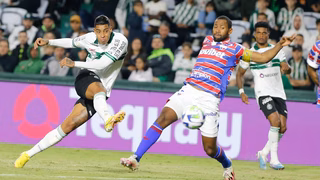 Vaiado, Coritiba dá vexame e perde para o Fortaleza no Couto Pereira