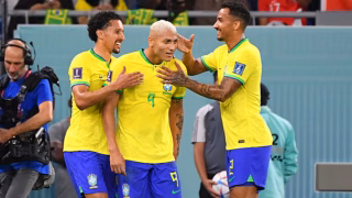 Titular da seleção é afastado de clube europeu e detona polêmica: “Cabo de guerra”
