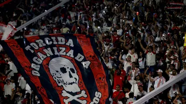 Torcedores do Athletico hostilizam jogadores e diretoria: “Lixo, vergonha, pede pra sair”