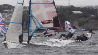 Martine e Kahena assumem segunda posição da classe 49erFX