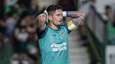 Com Tadeu suspenso, Coritiba reencontra goleiro que está invicto contra o clube