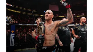 Poatan promete voltar aos médios do UFC e rebate Du Plessis