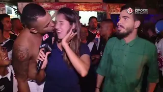 Repórter é beijada ao vivo e dispara contra assédio: “Mereço ser respeitada”