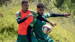 Paraná negocia com atacante Reis; Mazinho e Da Silva têm contratos até domingo