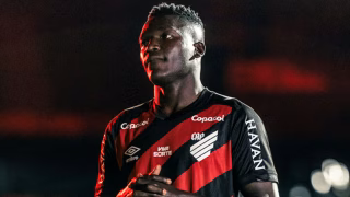 Athletico lança nova camisa em homenagem a título da Sul-Americana