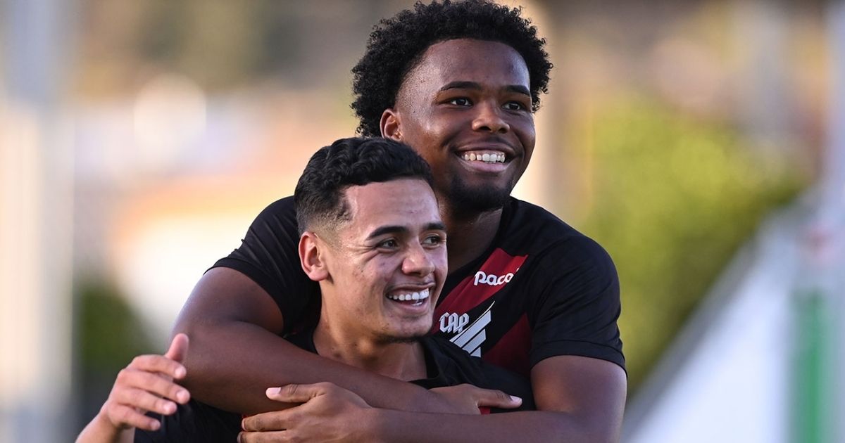 Athletico goleia o Wolverhampton na estreia do Mundial Juvenil