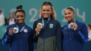 Ginasta americana terá que devolver medalha de bronze; entenda