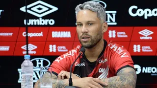 Athletico inclui principais reforços entre relacionados para a Recopa; veja a lista