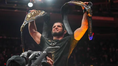 UFC 330: Makhachev mantém cinturão e supera recorde de Anderson Silva