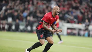 Após punição, Thiago Heleno fica à disposição e vai para nona temporada no Athletico