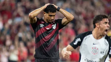 Athletico desperdiça pênalti e vê invencibilidade cair para o Corinthians