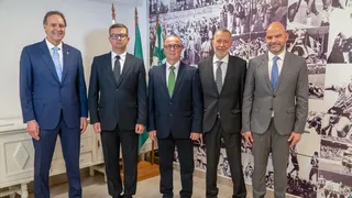 A torcida coxa deve estar se perguntando: quem foi o professor da Coritiba Ideal?