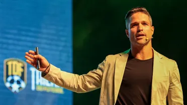 Ex-Flamengo, Diego Ribas reinventa carreira após pendurar chuteiras