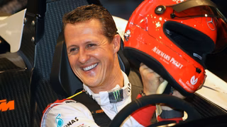 Michael Schumacher viaja de helicóptero por motivo nobre