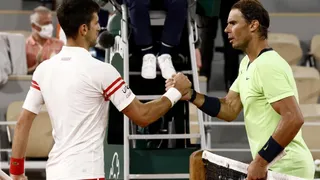 Djokovic decidiu se vacinar após título de Nadal na Austrália, diz biógrafo