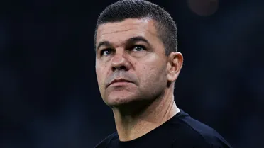 Próximo adversário do Athletico na Série B demite técnico após sair do G4