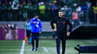 Auxiliar destaca Athletico ‘emergente’ e exalta Felipão: “Merece muito este momento”