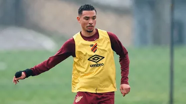 Artilheiro do Athletico na temporada se recupera de lesão e volta contra o Criciúma