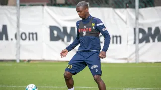 Ex-Paraná, Jhonny Lucas acerta detalhes para reforçar o Londrina