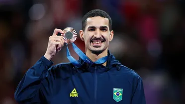 Edival Pontes supera espanhol e conquista medalha de bronze no taekwondo