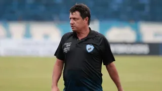 Sob o comando de Adilson Batista, Londrina estreia contra o Náutico na Série B