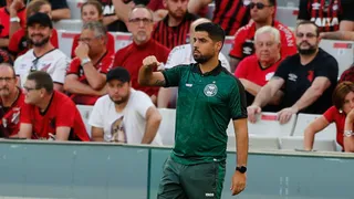 Técnico do Coritiba detona briga: “Comportamento que deve ser banido”