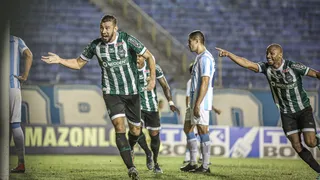Melhor visitante, Coritiba aposta no bom retrospecto para confirmar acesso
