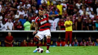 Alexandre Mattos come no prato de André Cury. E Vidal vem para o Athletico