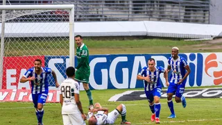 Um Coritiba pálido perde para o CSA