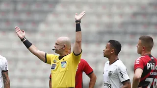 O Athletico deve se preocupar com o árbitro do jogo contra o Vasco?