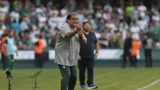 Sem Willian Farias, Guto Ferreira mexe novamente no Coritiba; veja provável time