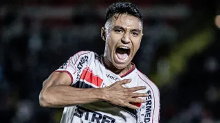 Filho de ídolo do Athletico aparece pela primeira vez após escapar da morte em acidente brutal