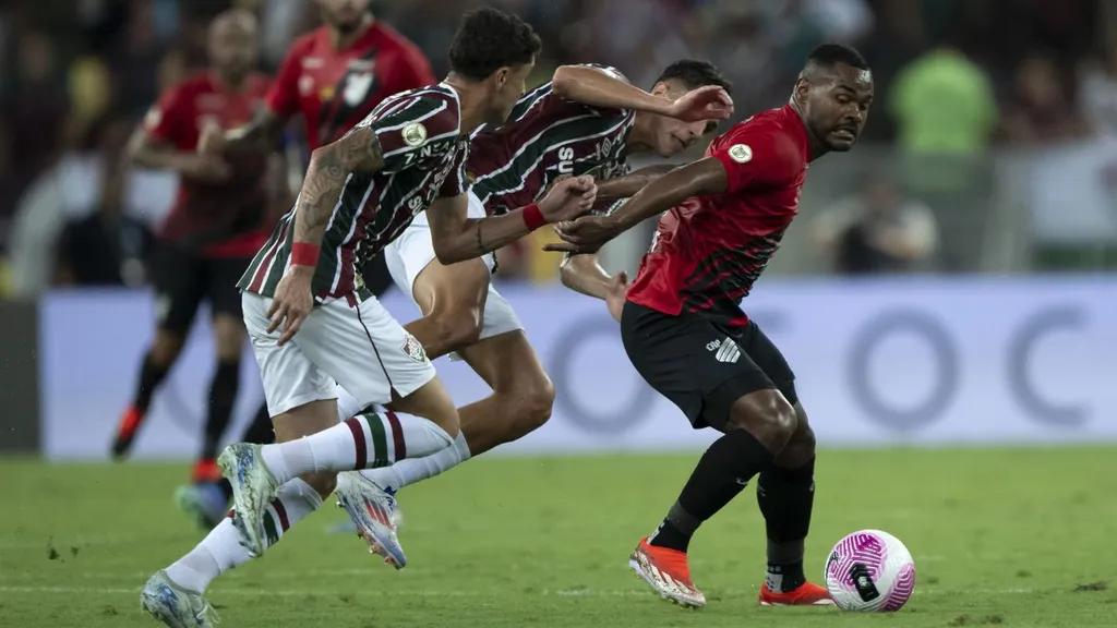 fluminense-athletico-brasileirao-maracana (1)