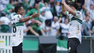 Coritiba sabe jogar no ataque. Belo 1 a 0 no Couto
