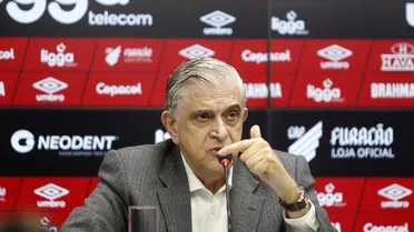 Petraglia decide permanecer em Curitiba e não acompanha Athletico em Guayaquil na decisão