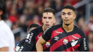 Athletico: Na mira do Barcelona, Arthur Dias é elogiado por característica rara