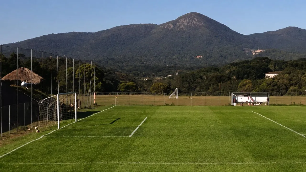 ninho-da-gralha-parana-clube