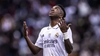 Vinícius Júnior renova contrato com o Real Madrid até 2027