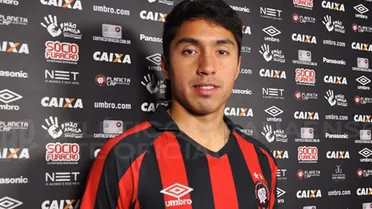 Quem é Luciano Cabral, meia que deixou a prisão para jogar pelo Chile