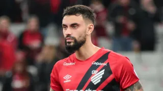 “Tenho contrato”: Mastriani revela o que aguarda em volta ao Athletico
