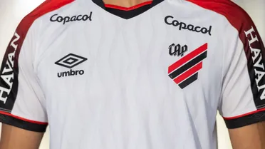 Athletico apresenta novo uniforme em homenagem a momento histórico; veja preços