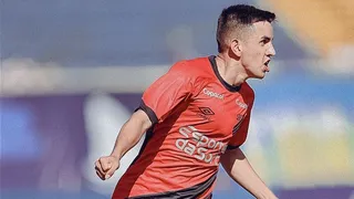 Athletico vence o Londrina de virada e se classifica para o mata-mata