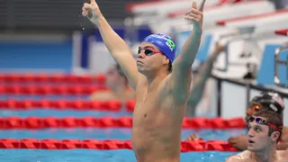 Gabriel Bandeira vence nos 100m borboleta classe S14 e bate recorde paralímpico