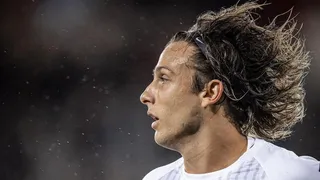Atacante do Athletico, Canobbio joga em eliminação do Uruguai